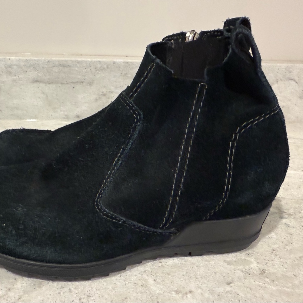 Sorel Black Suede Ankle Boots